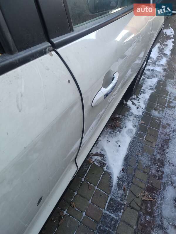 Позашляховик / Кросовер Hyundai Santa FE 2011 в Луцьку