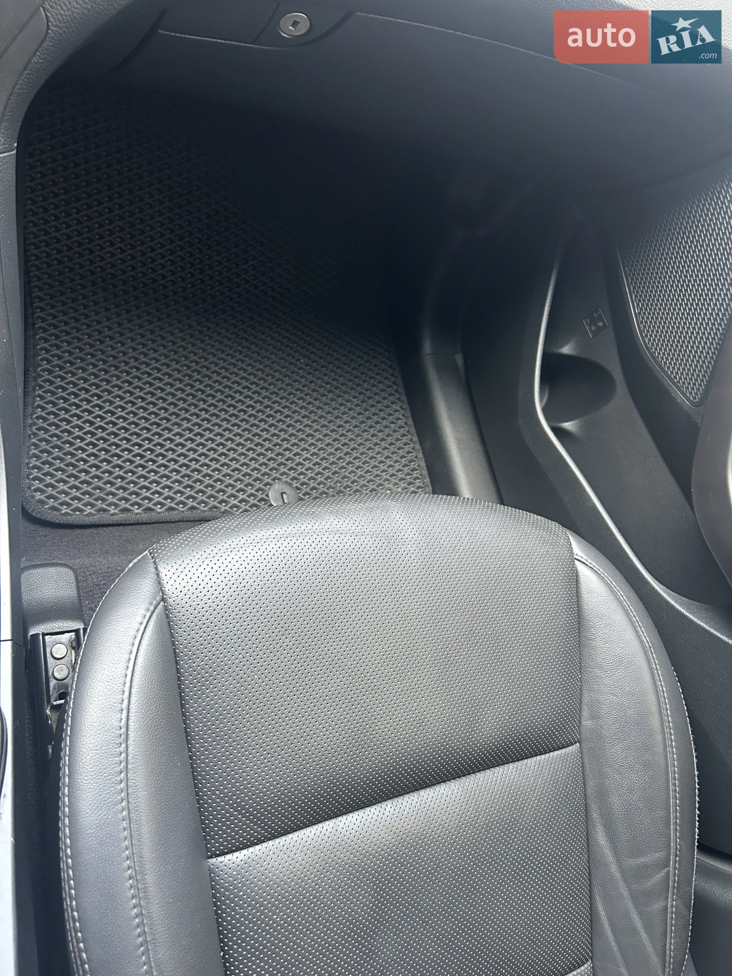2016 Hyundai Santa Fe - мініатюра 18