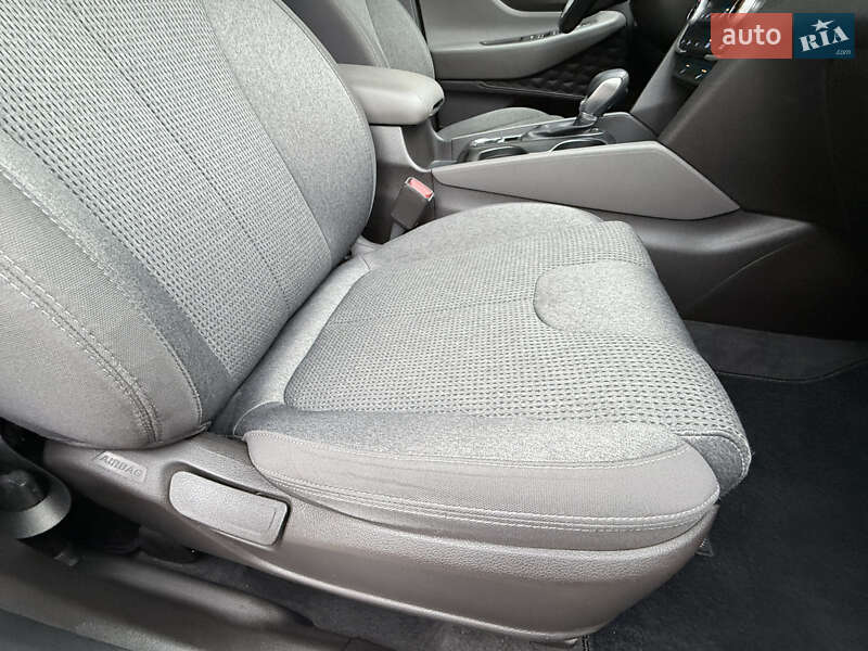 Внедорожник / Кроссовер Hyundai Santa FE 2019 в Одессе