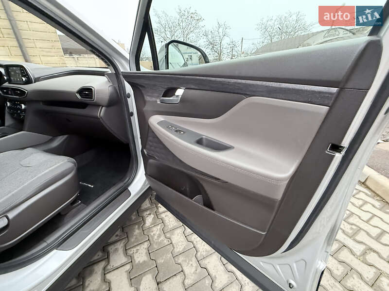 Внедорожник / Кроссовер Hyundai Santa FE 2019 в Одессе