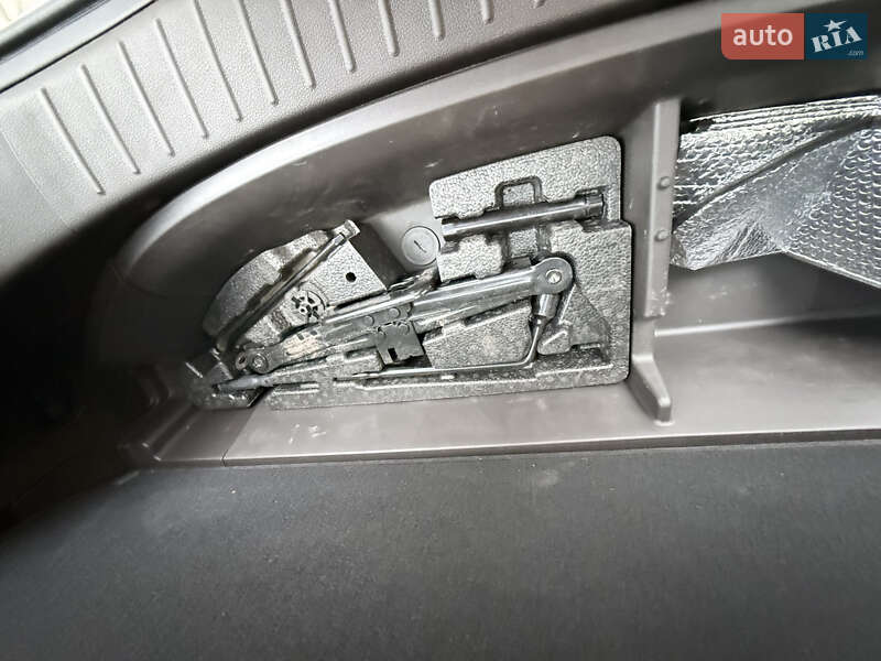 Внедорожник / Кроссовер Hyundai Santa FE 2019 в Одессе