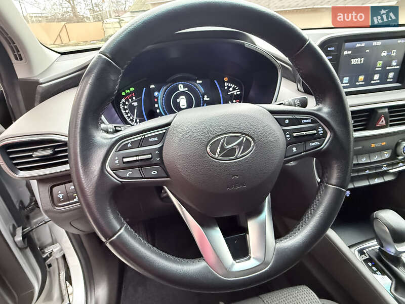 Внедорожник / Кроссовер Hyundai Santa FE 2019 в Одессе