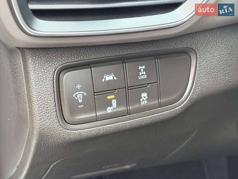 Внедорожник / Кроссовер Hyundai Santa FE 2019 в Одессе