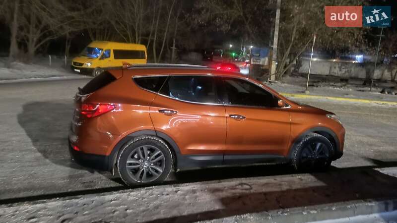 Внедорожник / Кроссовер Hyundai Santa FE 2013 в Днепре