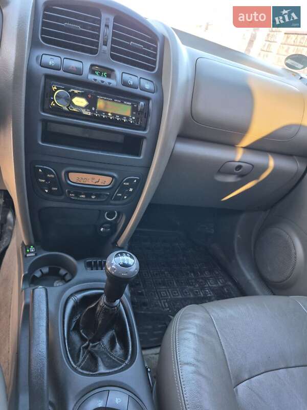 Внедорожник / Кроссовер Hyundai Santa FE 2004 в Ровно