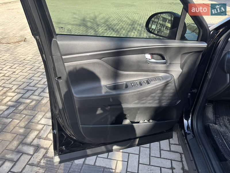 Внедорожник / Кроссовер Hyundai Santa FE 2023 в Николаеве