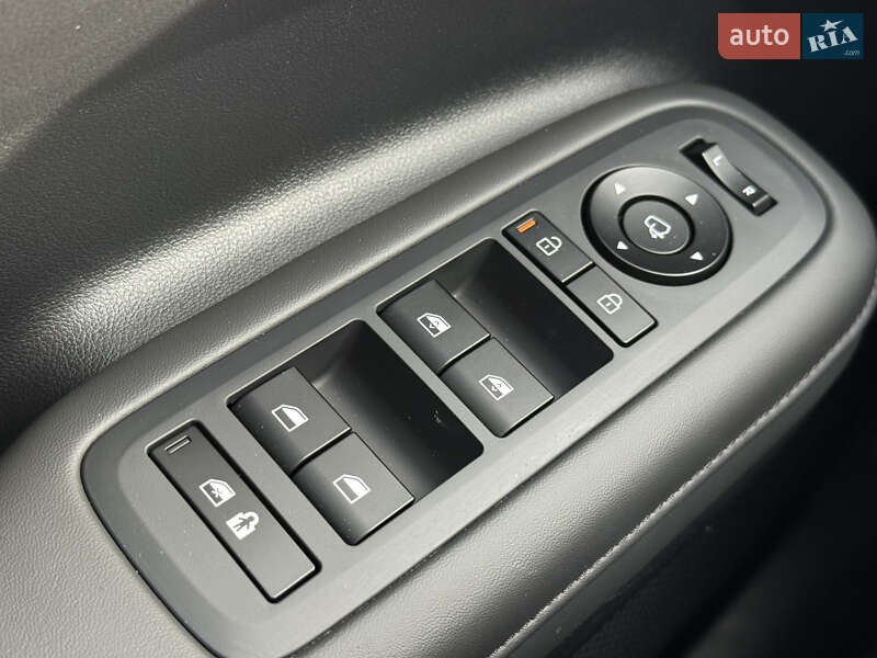 Внедорожник / Кроссовер Hyundai Santa FE 2024 в Киеве