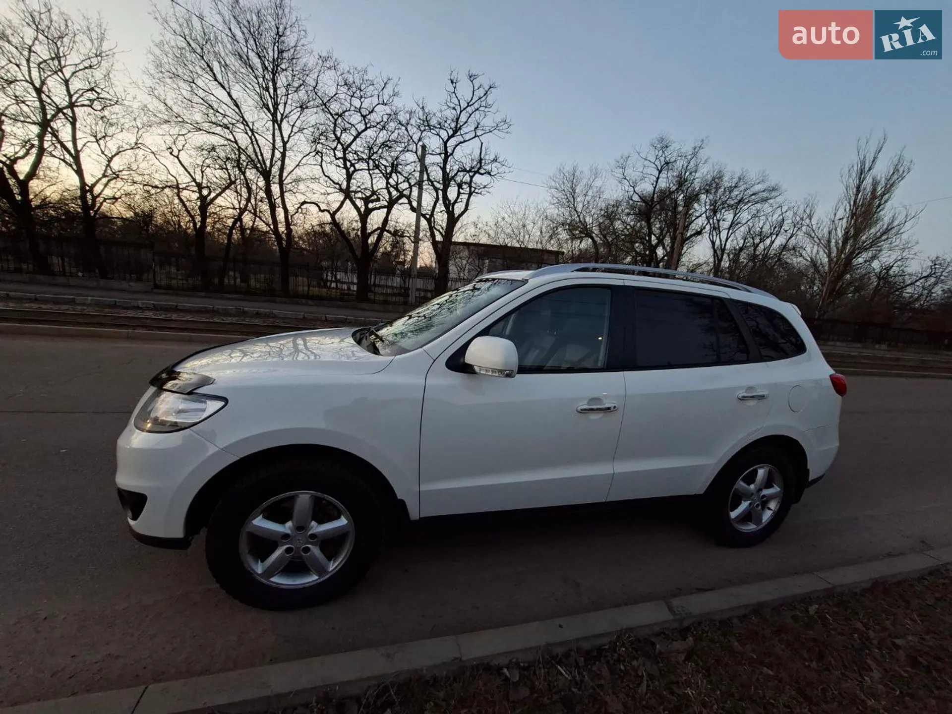 2010 Hyundai Santa Fe - мініатюра 27