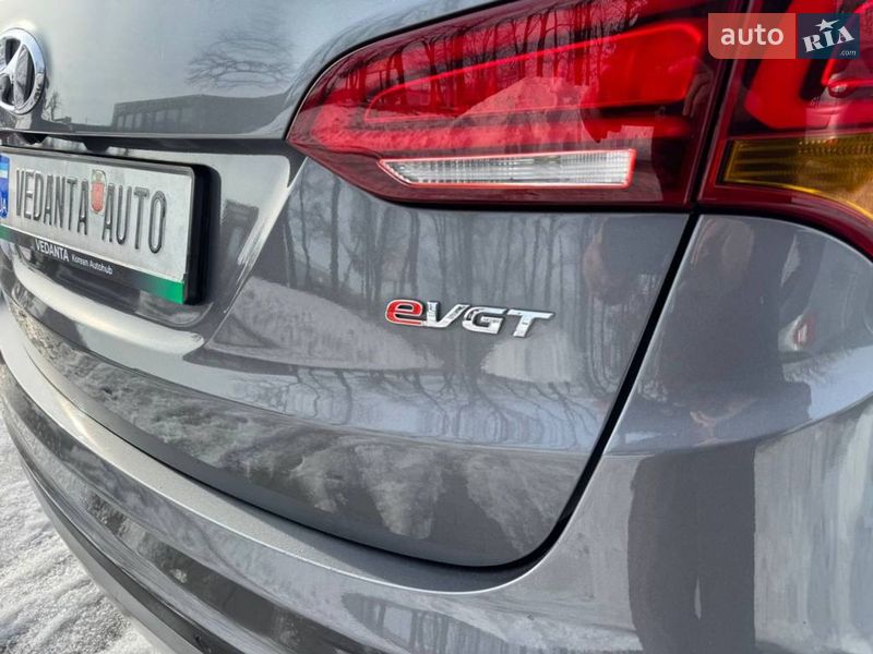 Внедорожник / Кроссовер Hyundai Santa FE 2015 в Киеве