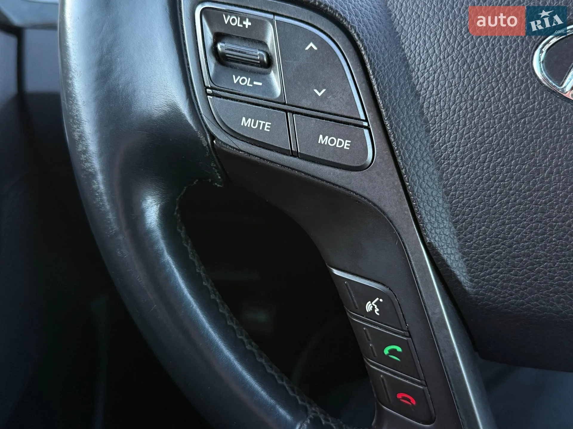 2016 Hyundai Santa Fe - мініатюра 30