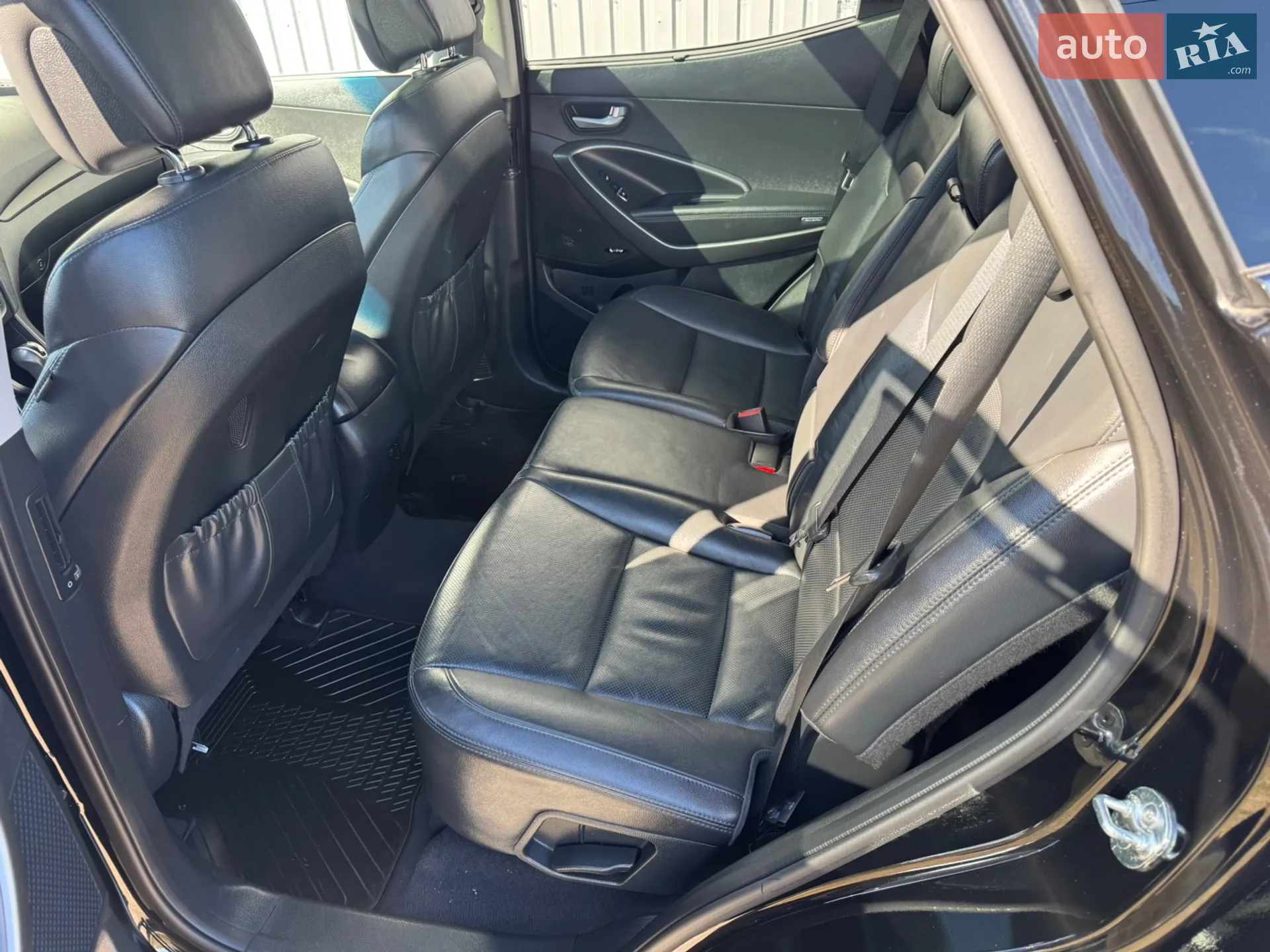 2017 Hyundai Santa Fe - мініатюра 26