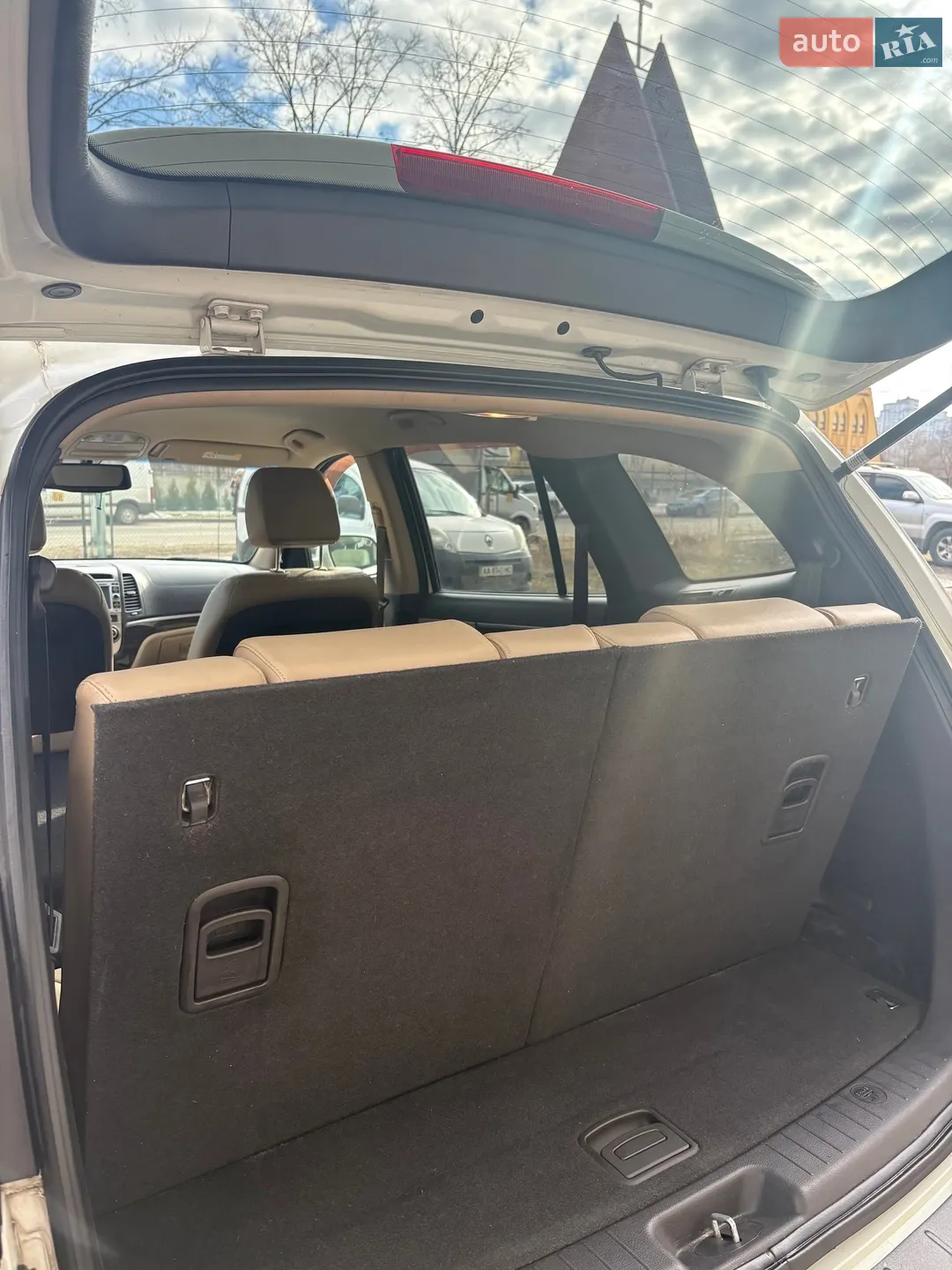 2011 Hyundai Santa Fe - мініатюра 28