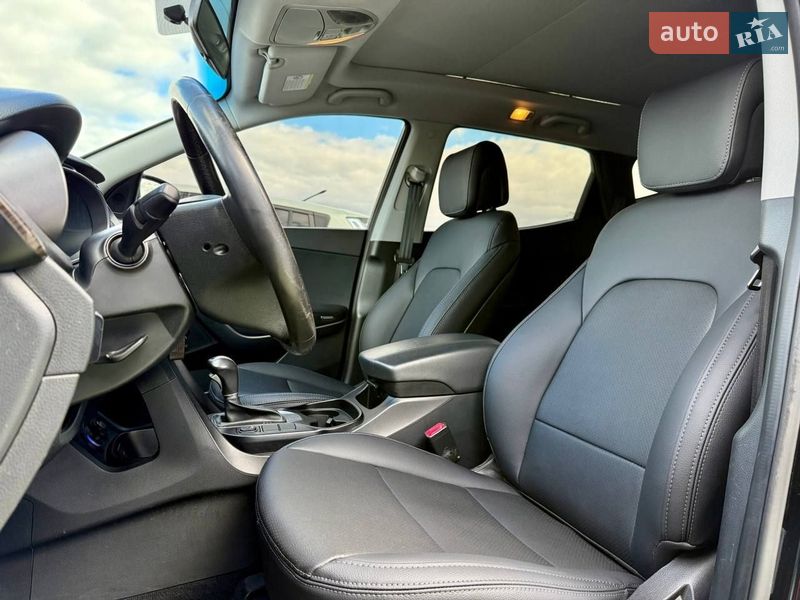 Внедорожник / Кроссовер Hyundai Santa FE 2013 в Киеве