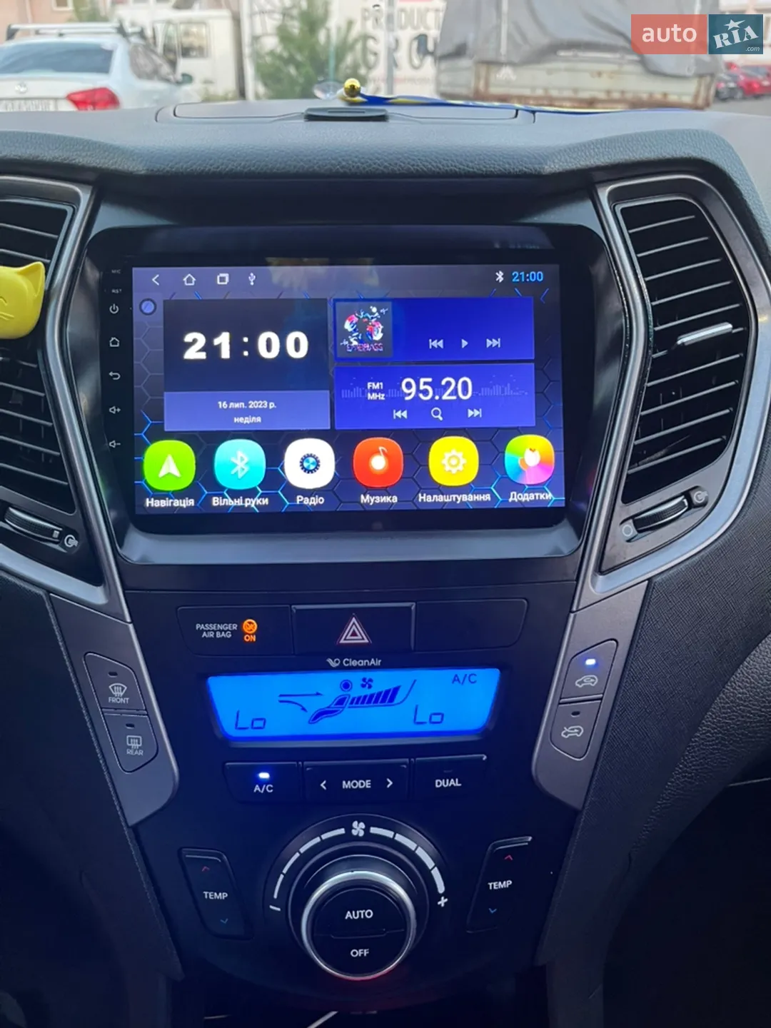 2013 Hyundai Santa Fe - мініатюра 17