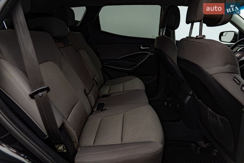 Внедорожник / Кроссовер Hyundai Santa FE 2017 в Киеве