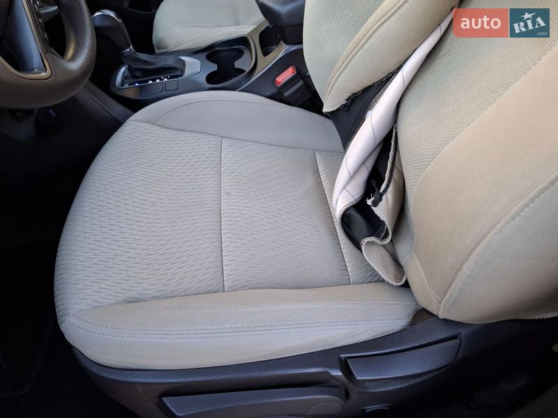 Внедорожник / Кроссовер Hyundai Santa FE 2016 в Киеве