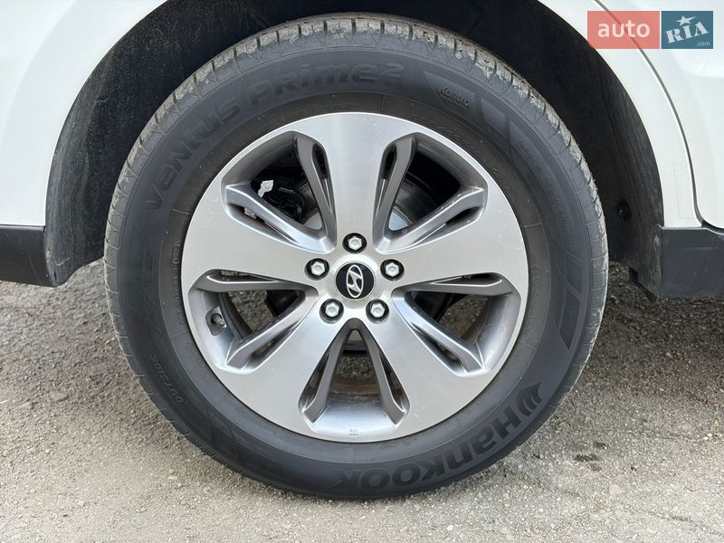 Внедорожник / Кроссовер Hyundai Santa FE 2012 в Луцке