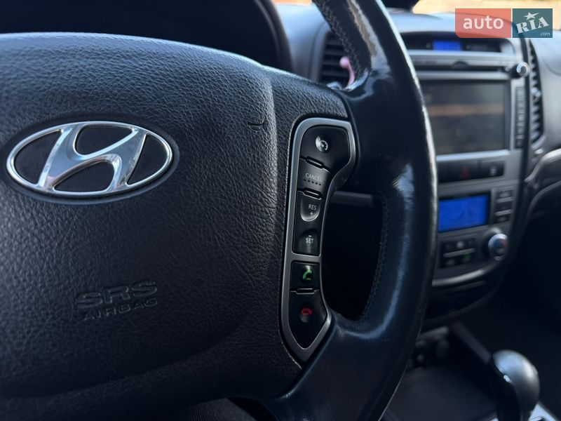 Внедорожник / Кроссовер Hyundai Santa FE 2012 в Луцке