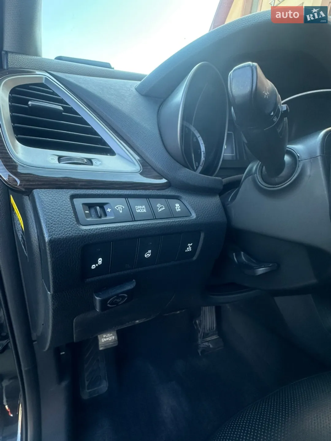 2017 Hyundai Santa Fe - мініатюра 22
