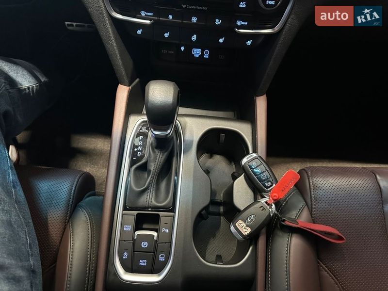 Внедорожник / Кроссовер Hyundai Santa FE 2018 в Одессе