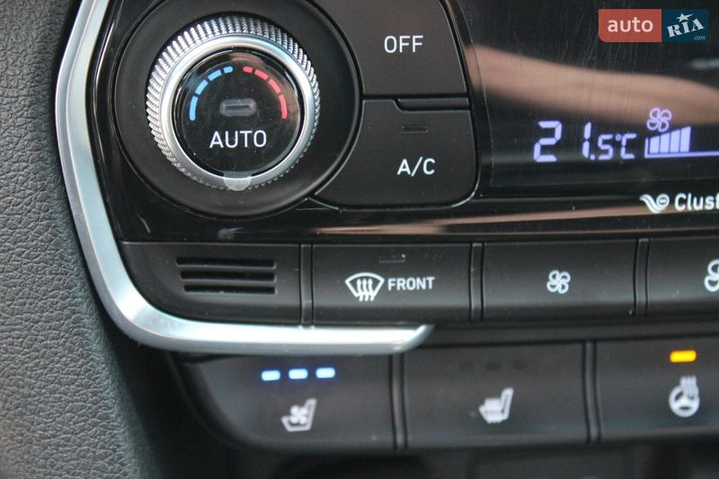 Внедорожник / Кроссовер Hyundai Santa FE 2018 в Днепре