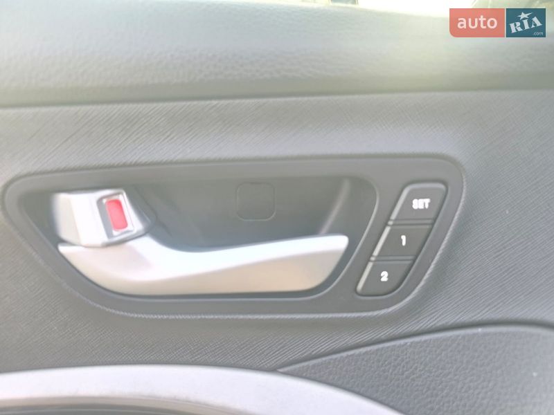 Внедорожник / Кроссовер Hyundai Santa FE 2014 в Стрые