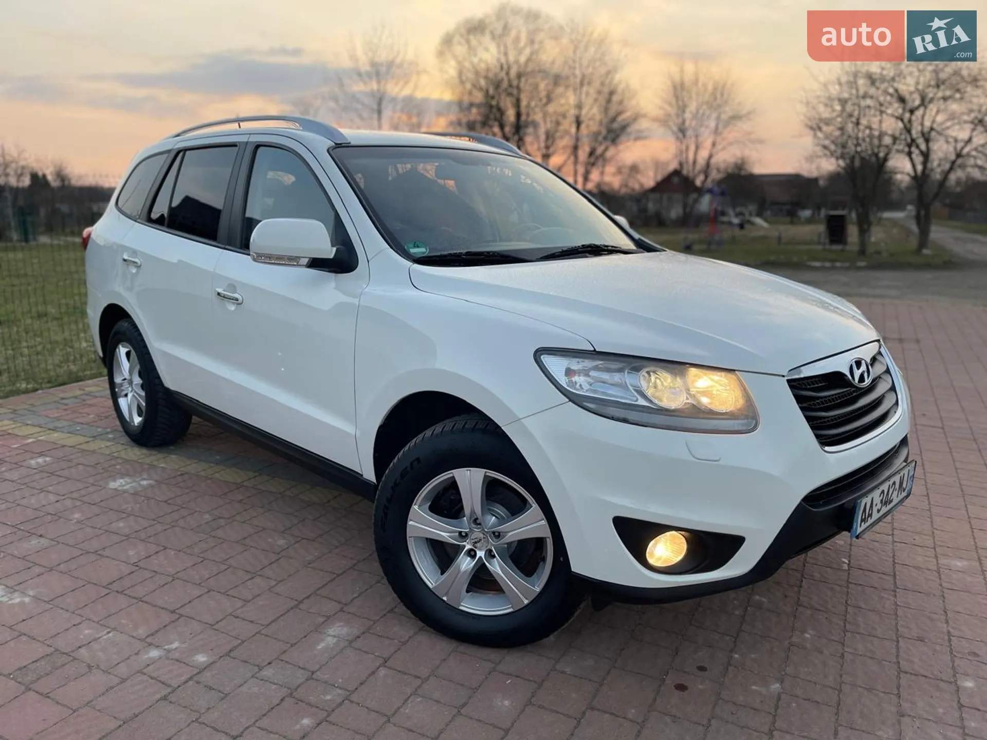 2011 Hyundai Santa Fe - мініатюра 8