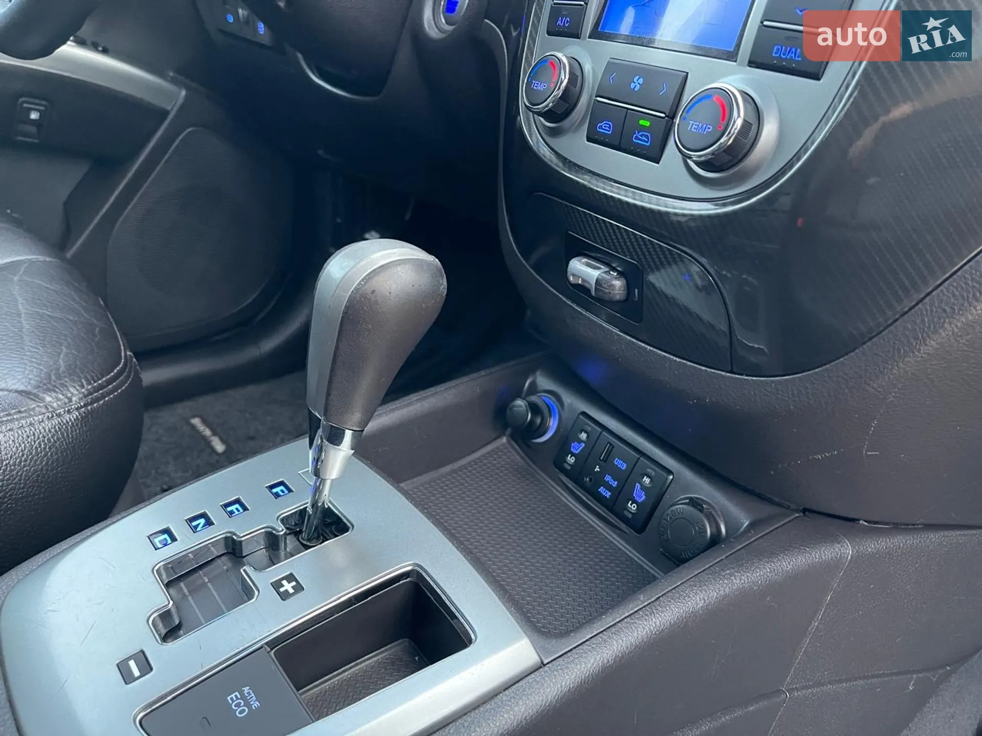 2011 Hyundai Santa Fe - мініатюра 19