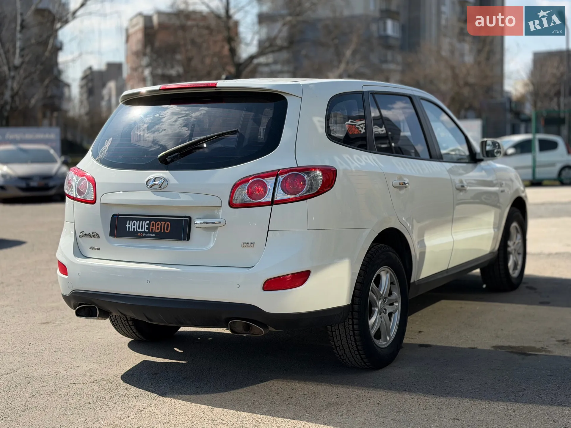 2011 Hyundai Santa Fe - мініатюра 11