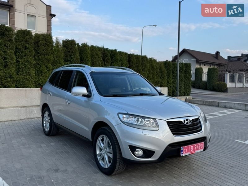 Внедорожник / Кроссовер Hyundai Santa FE 2012 в Ровно