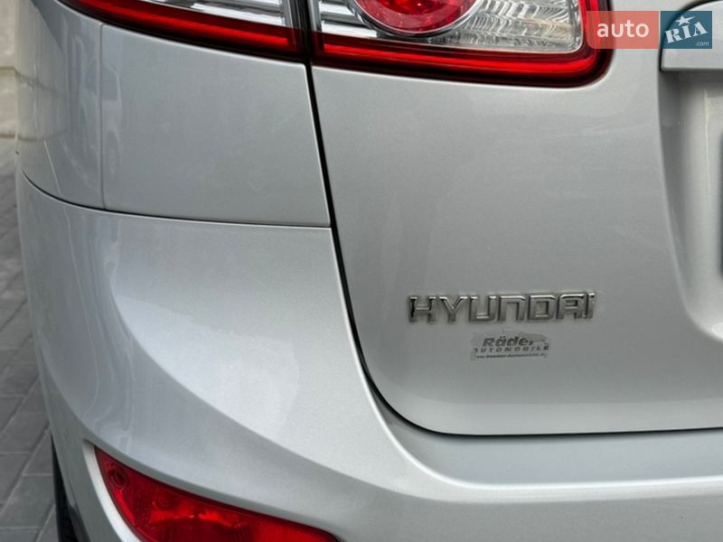 Внедорожник / Кроссовер Hyundai Santa FE 2012 в Ровно