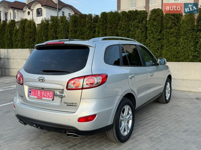 Внедорожник / Кроссовер Hyundai Santa FE 2012 в Ровно