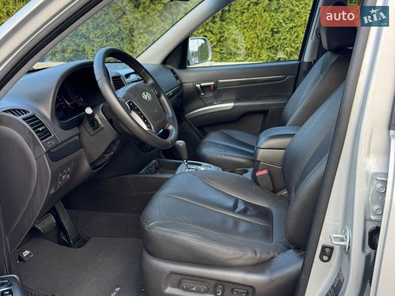 Внедорожник / Кроссовер Hyundai Santa FE 2012 в Ровно