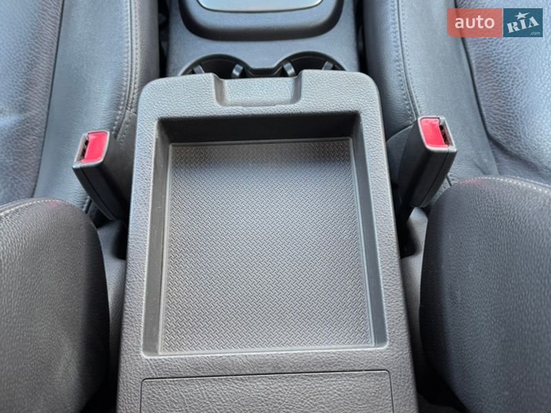 Внедорожник / Кроссовер Hyundai Santa FE 2012 в Ровно