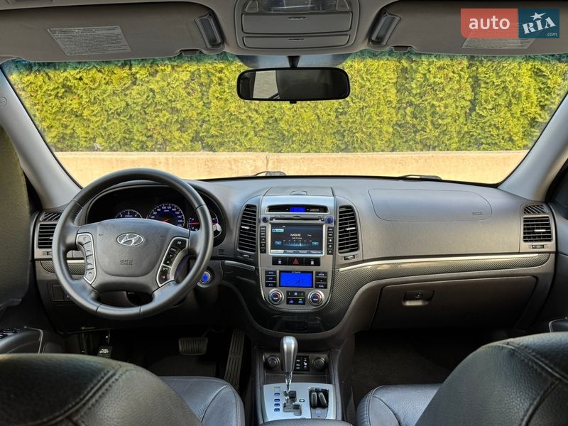 Внедорожник / Кроссовер Hyundai Santa FE 2012 в Ровно