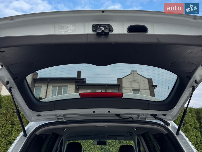 Внедорожник / Кроссовер Hyundai Santa FE 2012 в Ровно