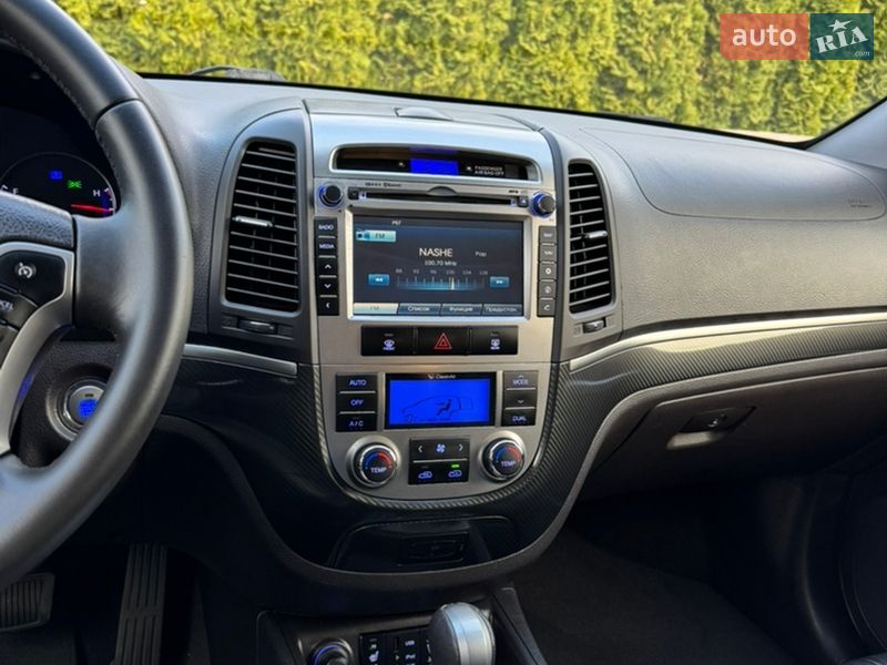 Внедорожник / Кроссовер Hyundai Santa FE 2012 в Ровно