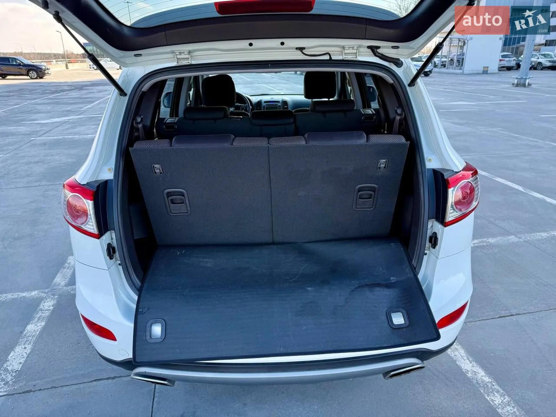 2011 Hyundai Santa Fe - мініатюра 32