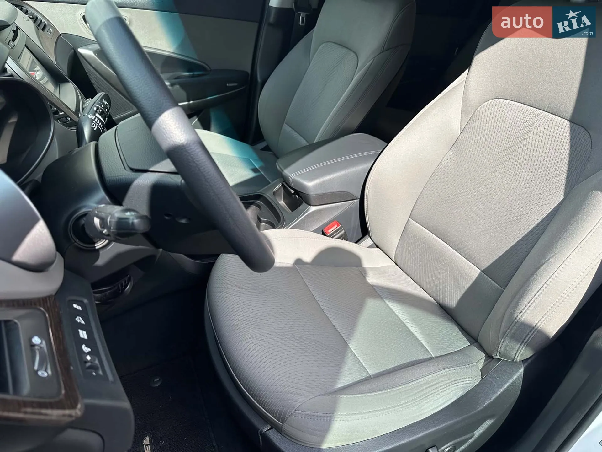 2016 Hyundai Santa Fe - мініатюра 17