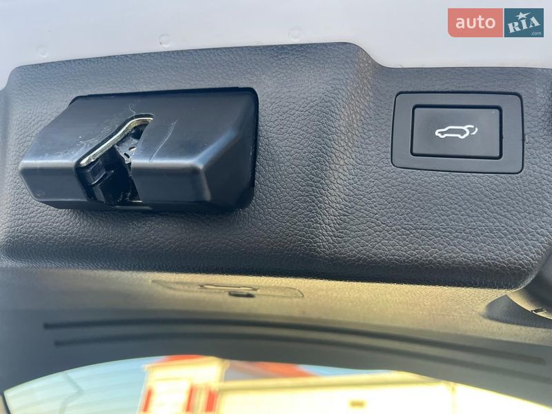 Внедорожник / Кроссовер Hyundai Santa FE 2016 в Луцке