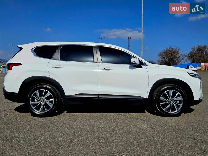 Внедорожник / Кроссовер Hyundai Santa FE 2018 в Днепре