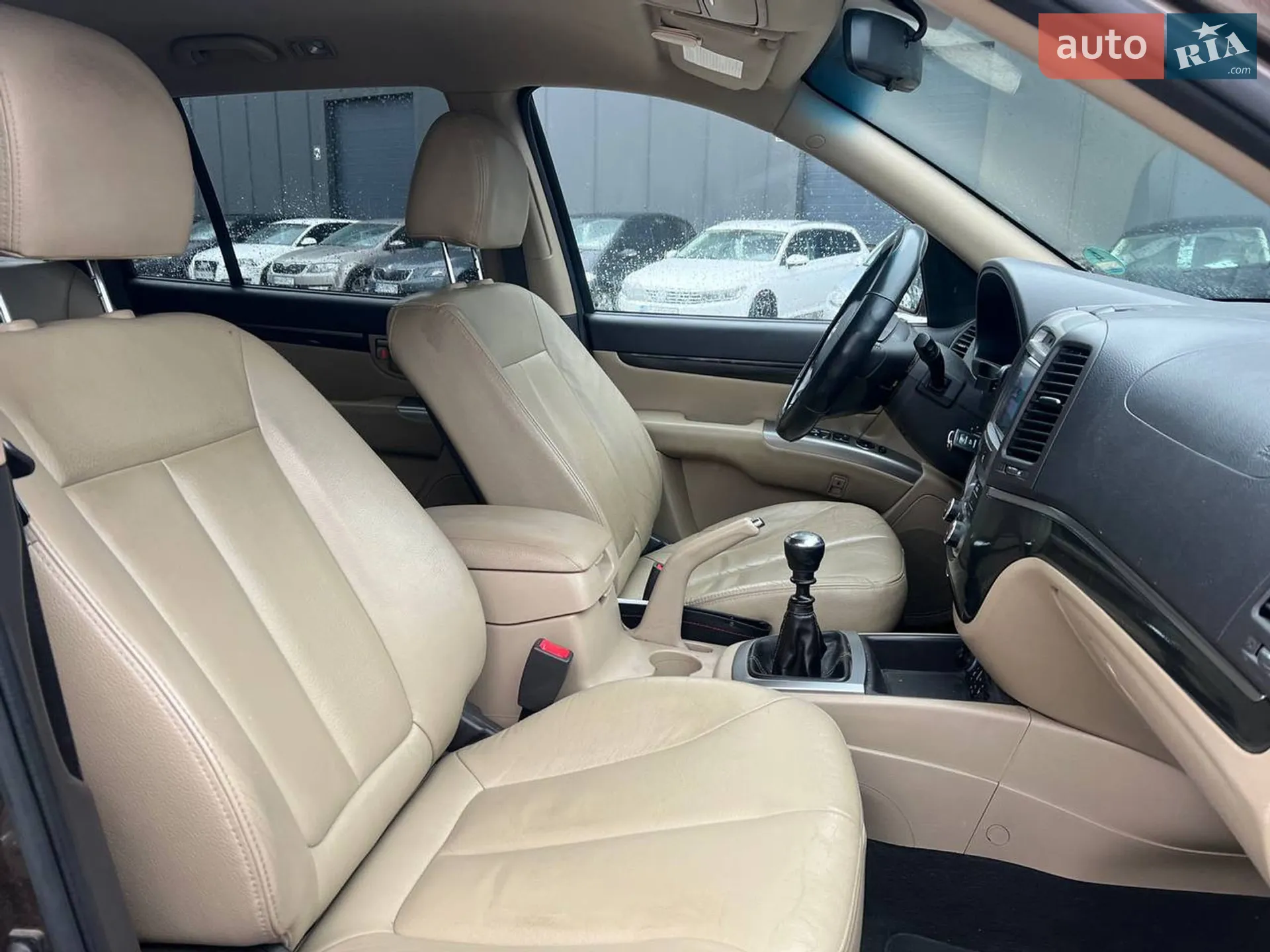 2010 Hyundai Santa Fe - мініатюра 38