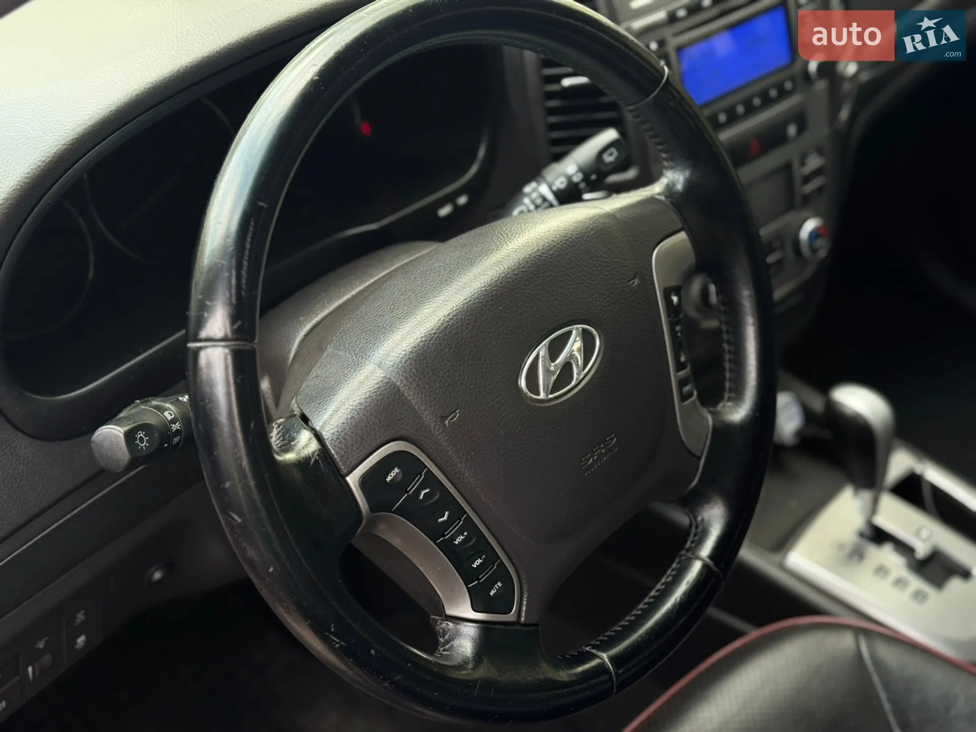 2010 Hyundai Santa Fe - мініатюра 24