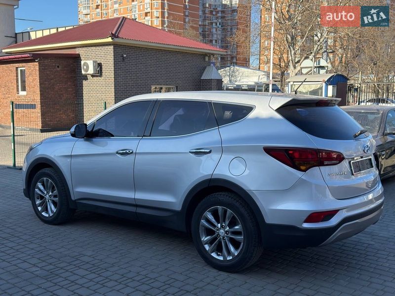 Внедорожник / Кроссовер Hyundai Santa FE 2015 в Одессе