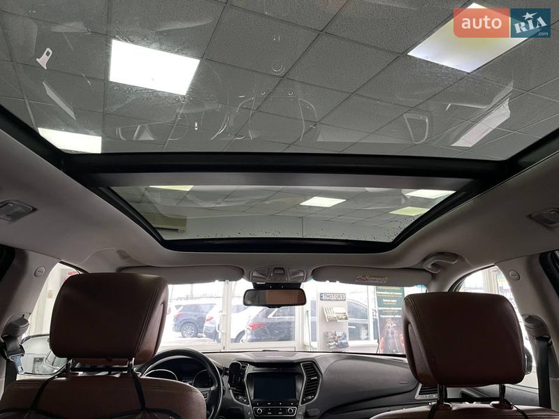 Внедорожник / Кроссовер Hyundai Santa FE 2016 в Киеве