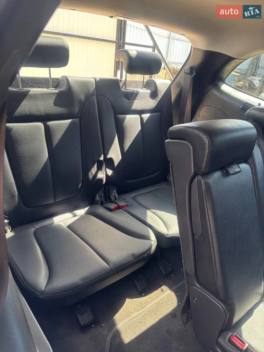 2011 Hyundai Santa Fe - мініатюра 28