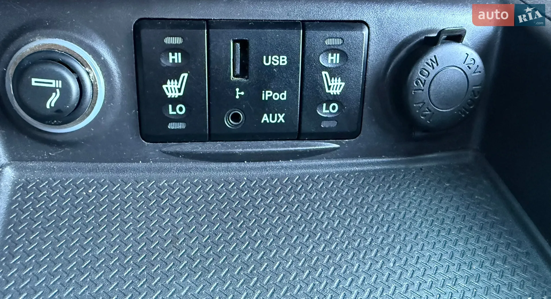 2011 Hyundai Santa Fe - мініатюра 11