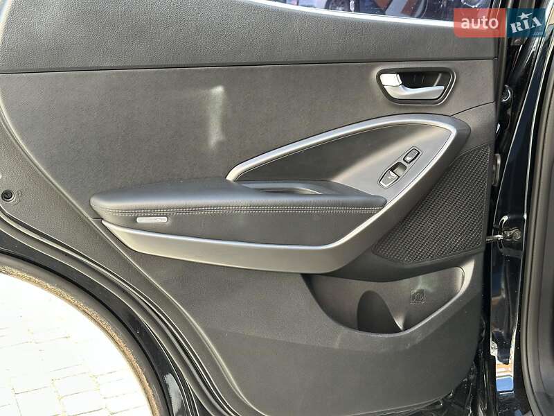 Внедорожник / Кроссовер Hyundai Santa FE 2016 в Одессе