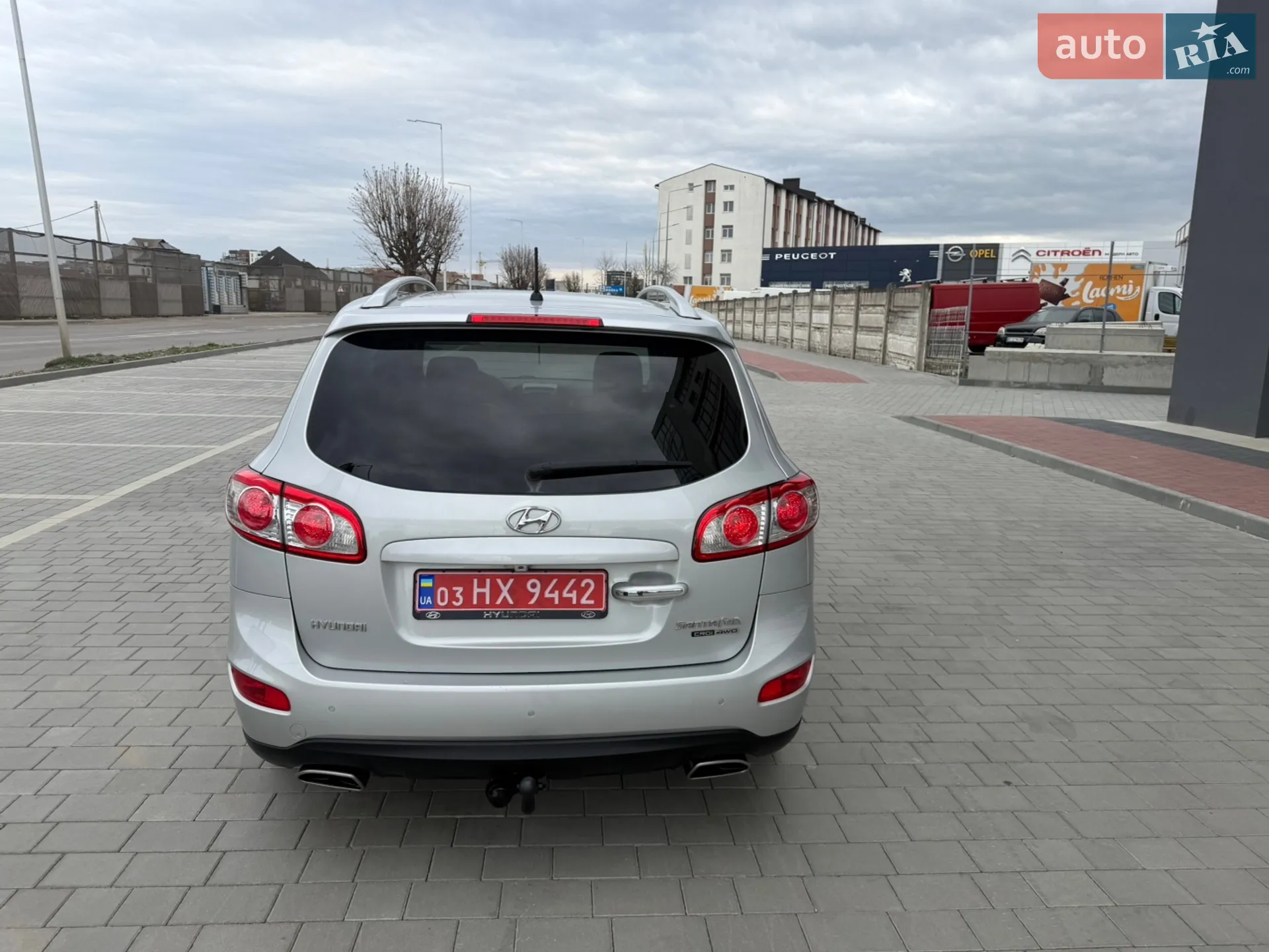 2011 Hyundai Santa Fe - мініатюра 9