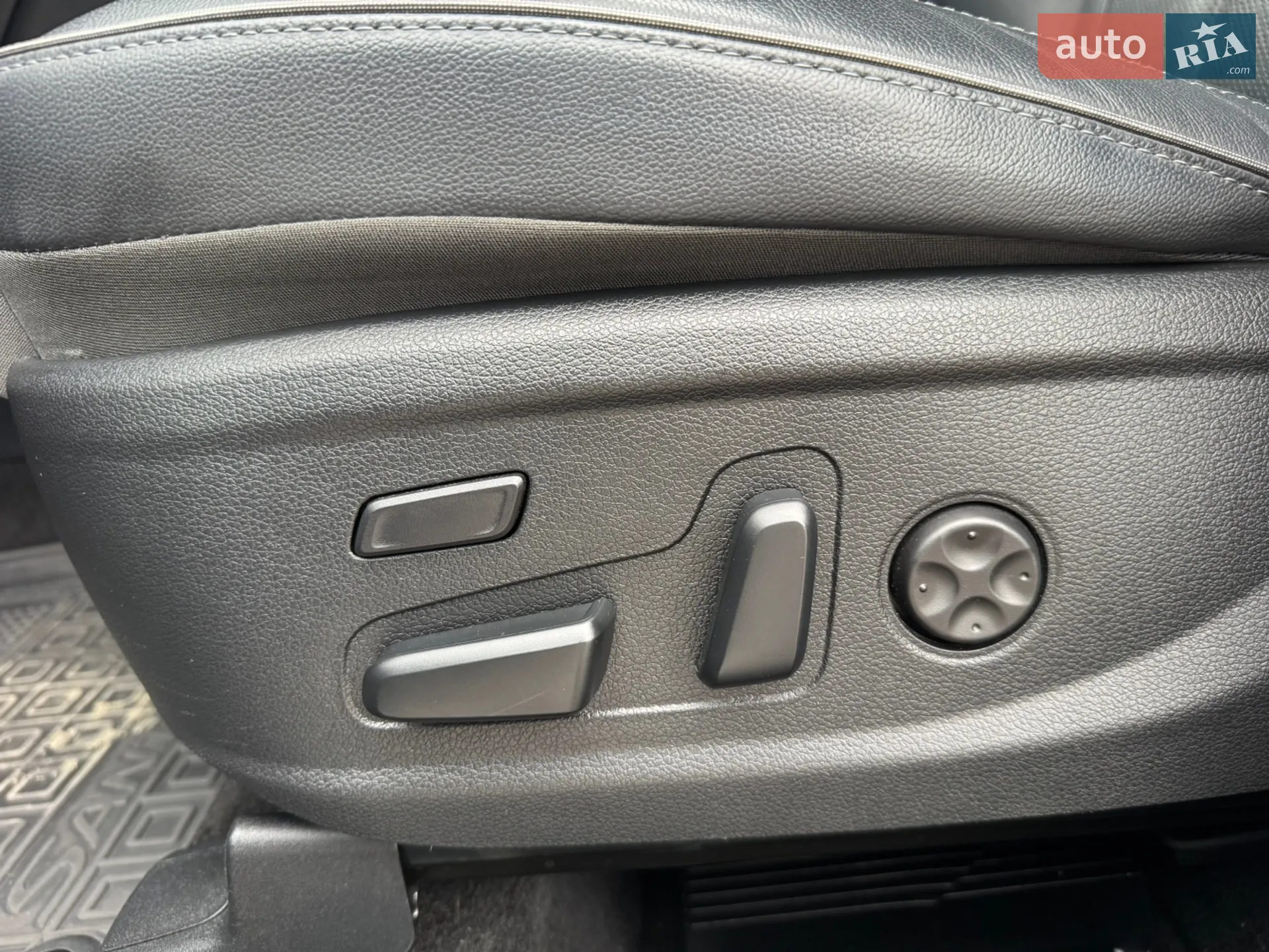 2022 Hyundai Santa Fe - мініатюра 24